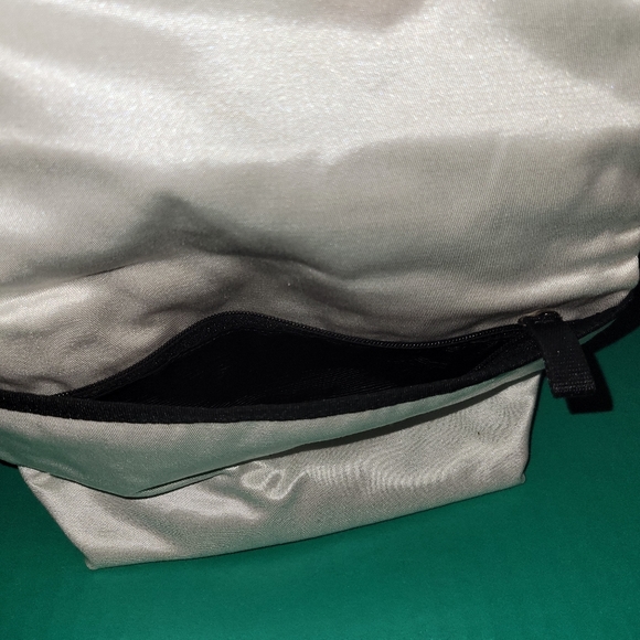 Vivienne Tam clutch - Picture 8 of 9